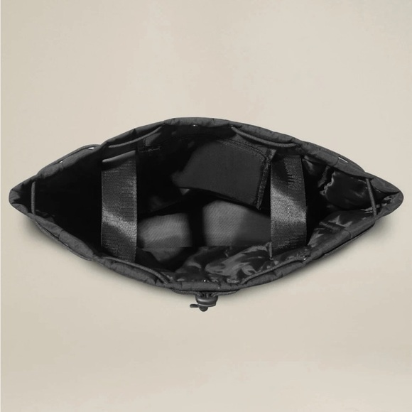 Beyond Yoga Men\'s Backpack in Black‎ main image 10